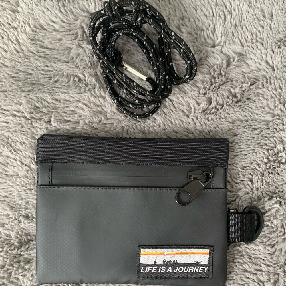 NEW Neck Pouch